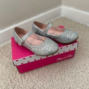 Olive & Edie Silver Lil Glitzie Mary Jane Shoes Flats Toddler Girls Size 8